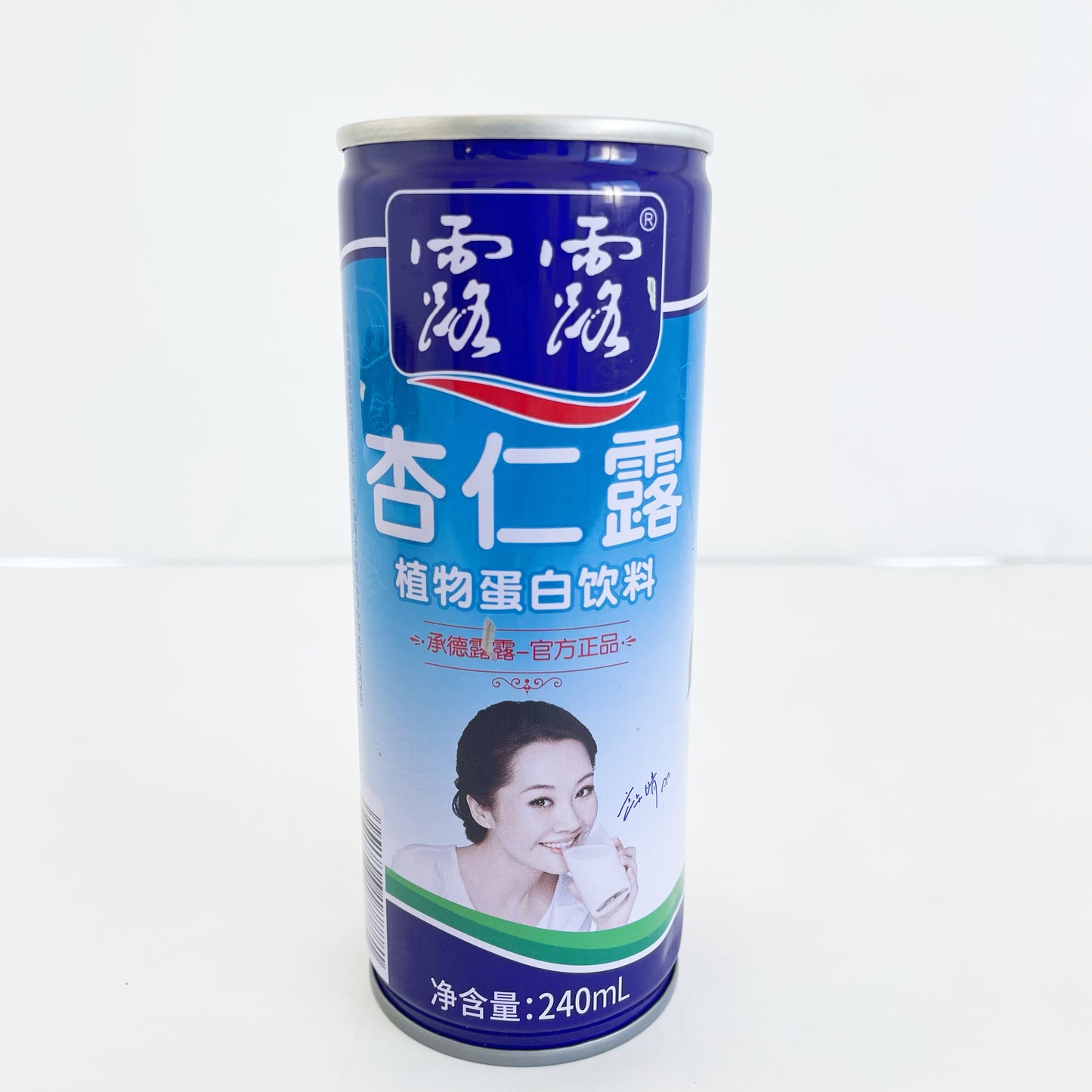 杏仁露露飲料(深藍色包装) 240ml 比浅色包装更甜一点