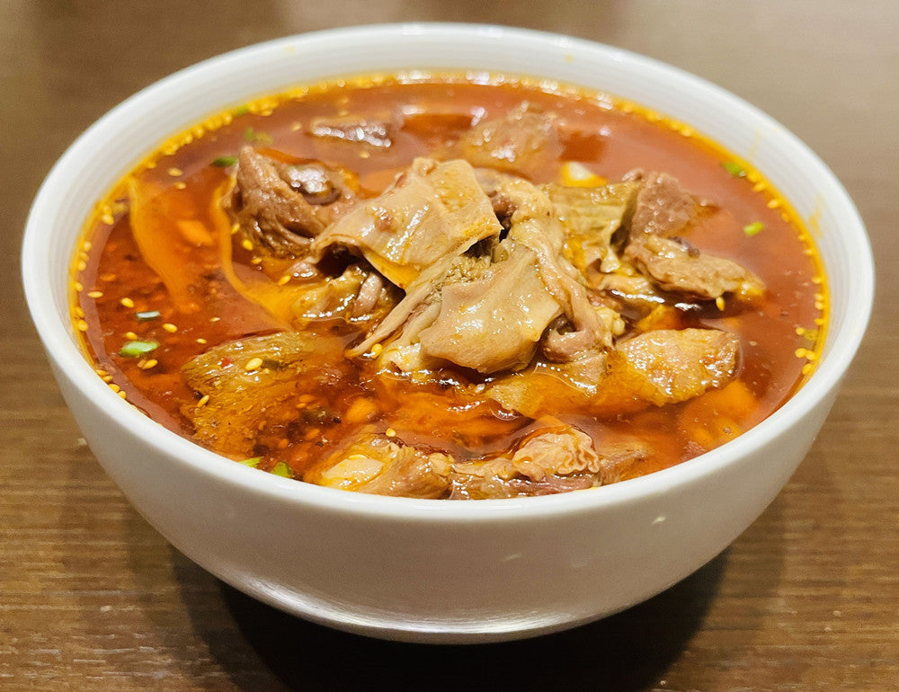 亮哥牛肉面 刀削 約560g 日本国内加工 冷凍品