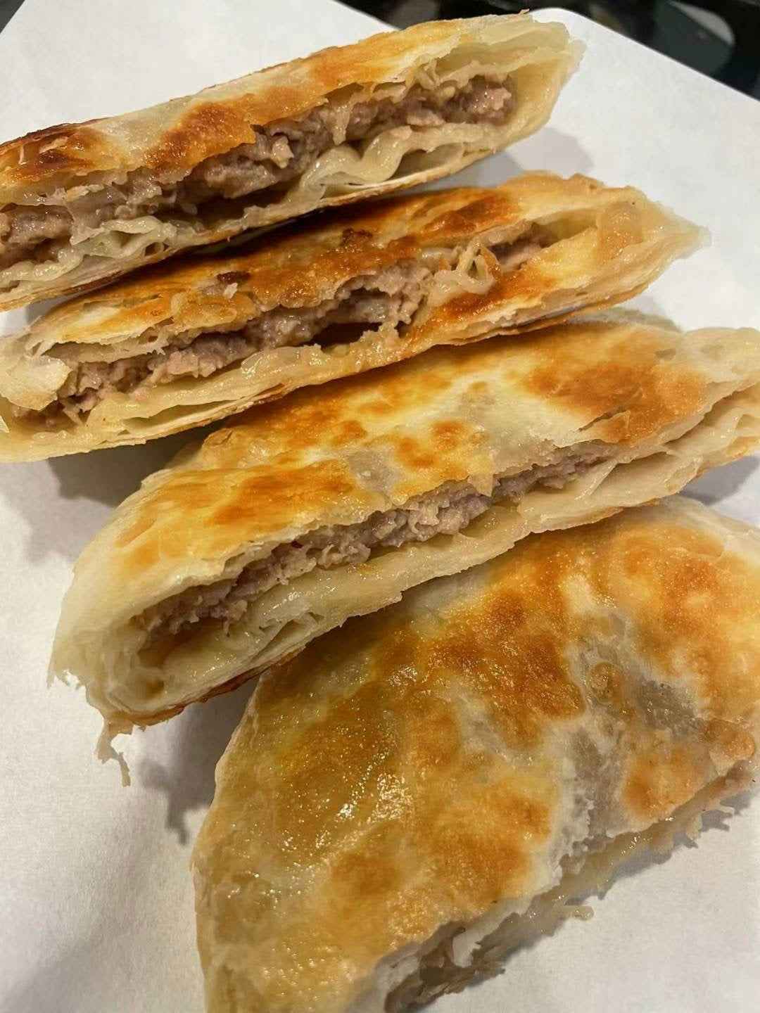 万家餅業 酥皮牛肉餡餅3枚 日本国内加工 100%日清面粉使用 約330g