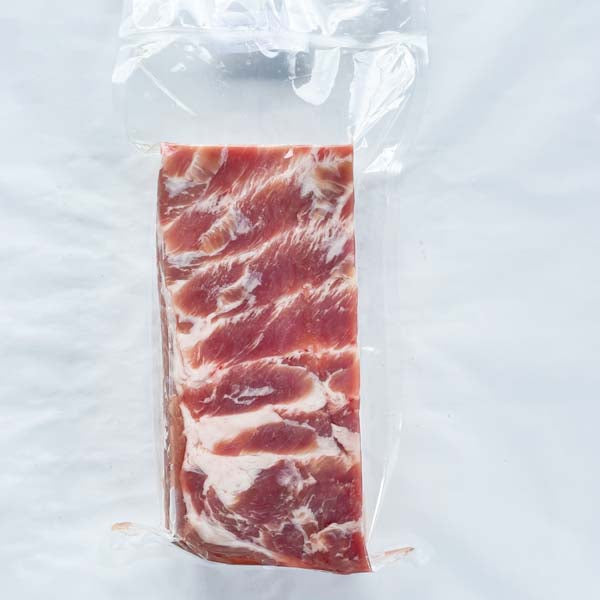 帯皮豚肉 1KG 每块大小不一样 金额不一样 按照实际重量 西班牙産 冷凍品 欧美