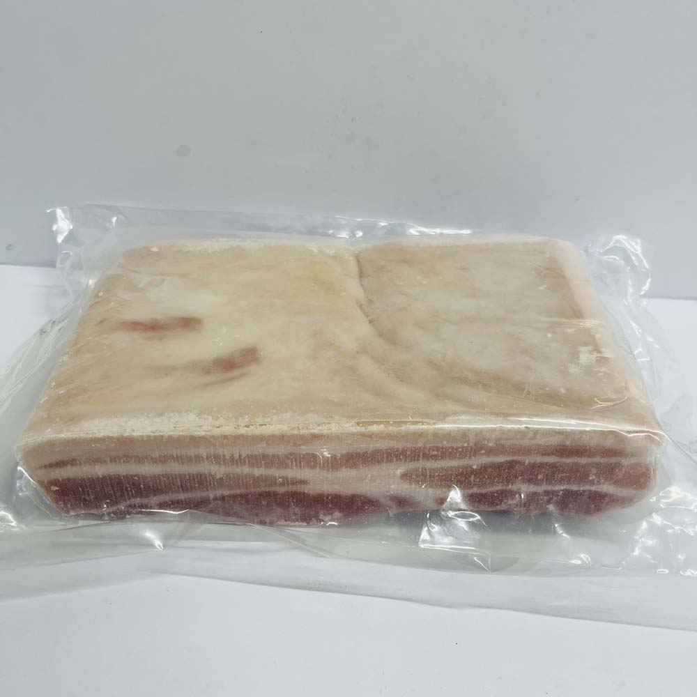 帯皮豚肉 1KG 每块大小不一样 金额不一样 按照实际重量 西班牙産 冷凍品 欧美