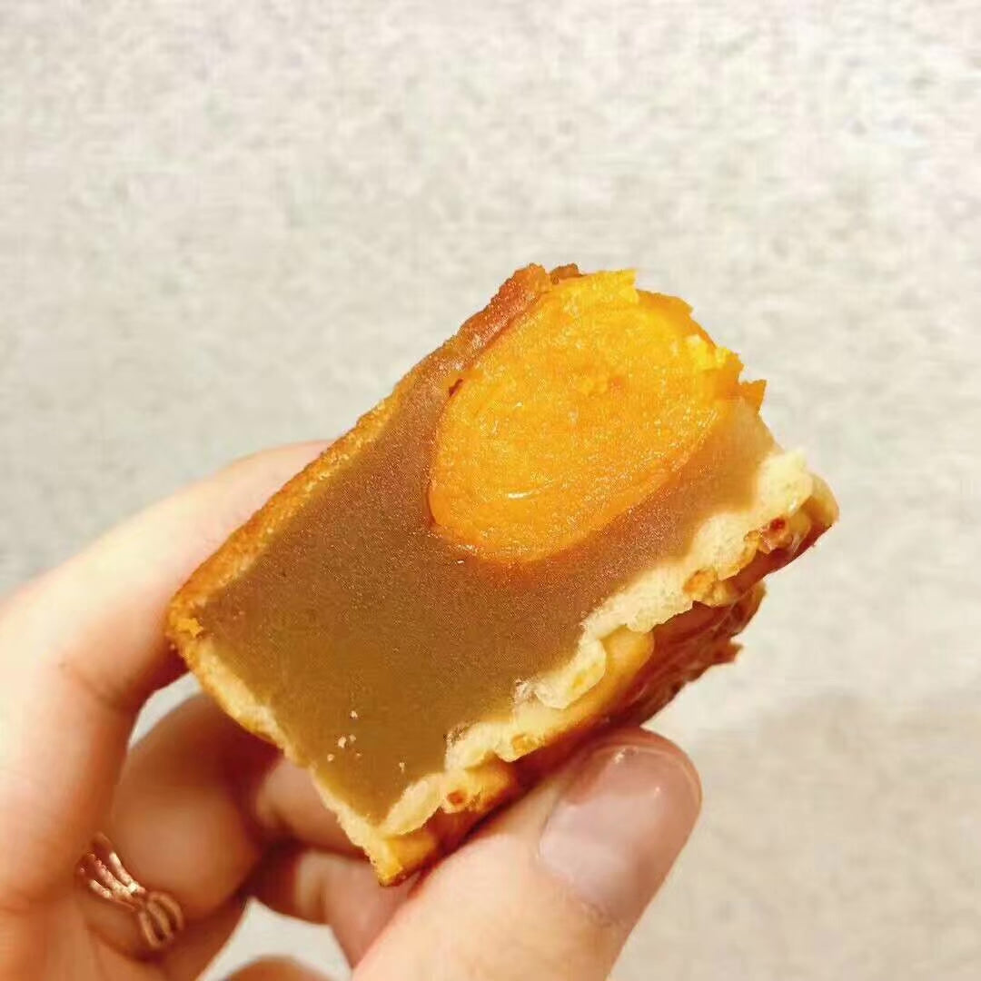 预售 広式 蛋黄蓮蓉月餅 125g 冷蔵保存