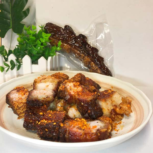 脆皮五花肉 100g 每块大小不一样 按照实际重量称的 80g到380g之间 日本国内加工