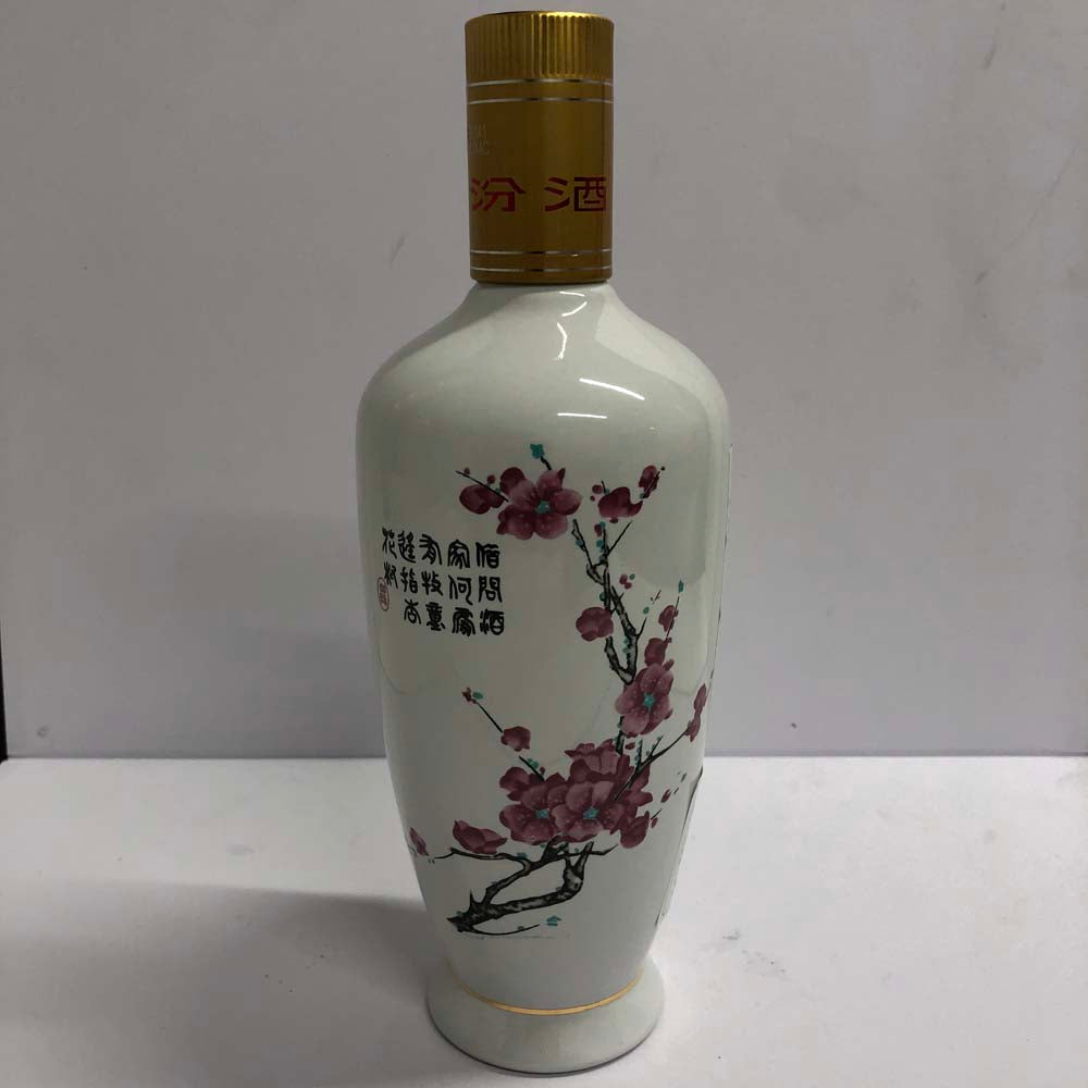 汾酒 500ml 中国白酒 スピリッツ類 箱付 中華名品 本場の味 冷凍商品と同梱不可 無盒子