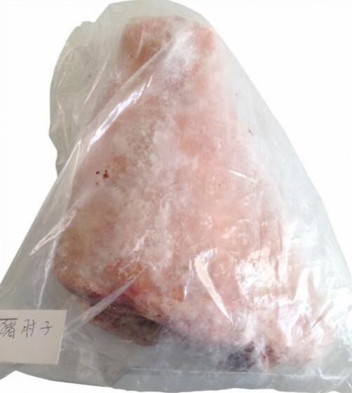 生猪蹄膀 （肘子）1000g 冷凍品 日本国産 猪蹄膀 （肘子）每块大小不一样，按重量算钱，一般800-1300日元